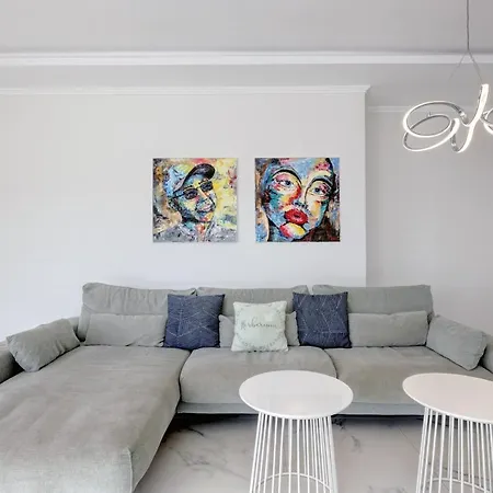 064 Luxury 7 Bed Mijas With Private Pool Fuengirola