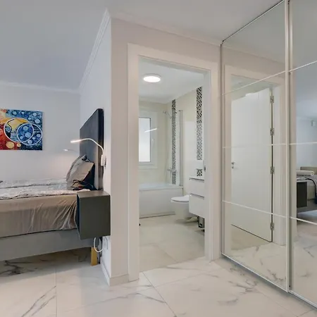 064 Luxury 7 Bed Mijas With Private Pool Villa *