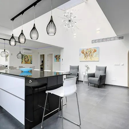 Villa 064 Luxury 7 Bed Mijas With Private Pool *