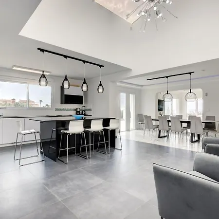 064 Luxury 7 Bed Mijas With Private Pool *