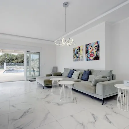064 Luxury 7 Bed Mijas With Private Pool Villa *
