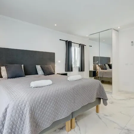 064 Luxury 7 Bed Mijas With Private Pool Villa *
