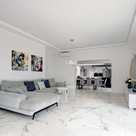 064 Luxury 7 Bed Mijas With Private Pool *