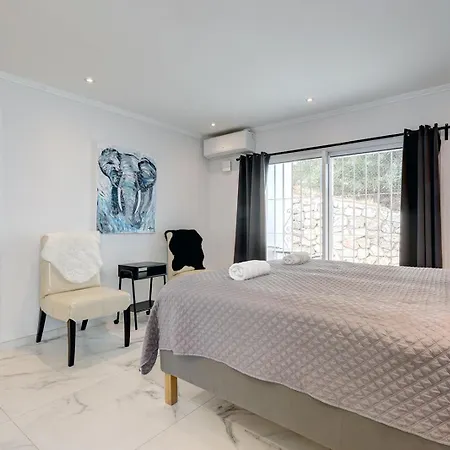 064 Luxury 7 Bed Mijas With Private Pool Villa